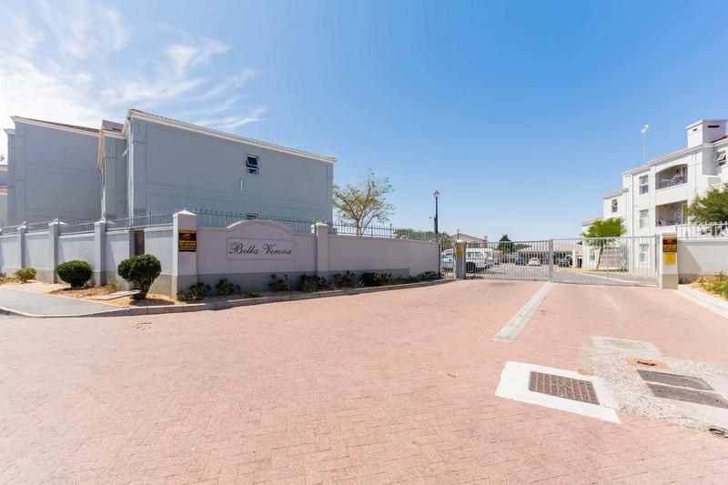 To Let 1 Bedroom Property for Rent in Parklands Western Cape
